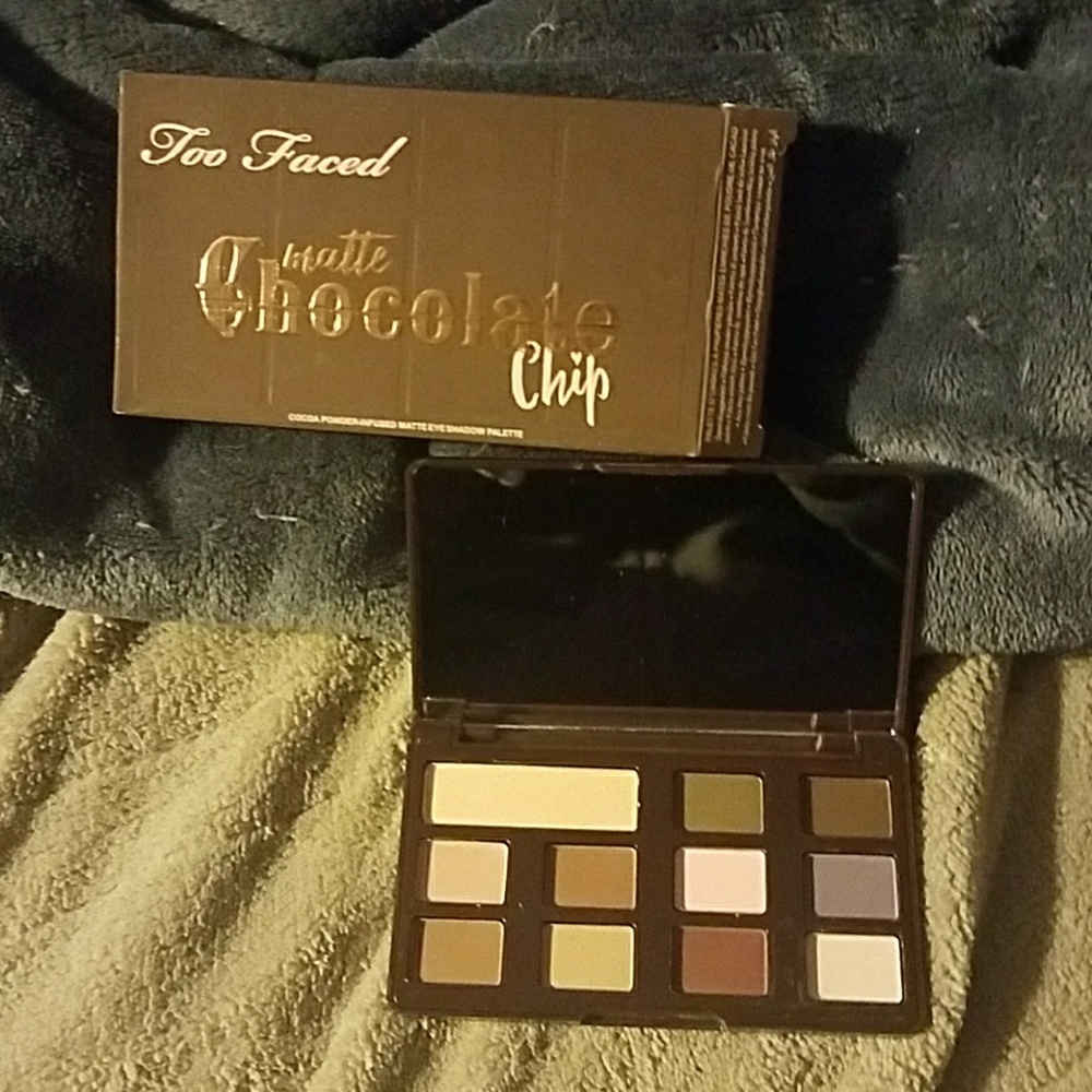 Eyeshadow matte